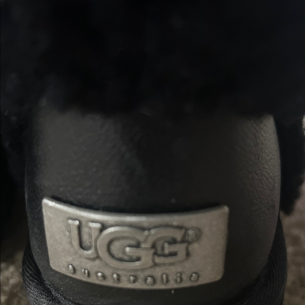 Black Shearling Ugg Lined Boots - image 6